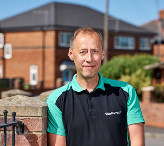 Martyn Shaw Neil Warren (41)